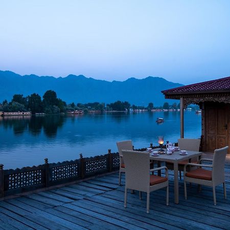 Hotel Mascot Houseboats Srīnagar Exterior foto
